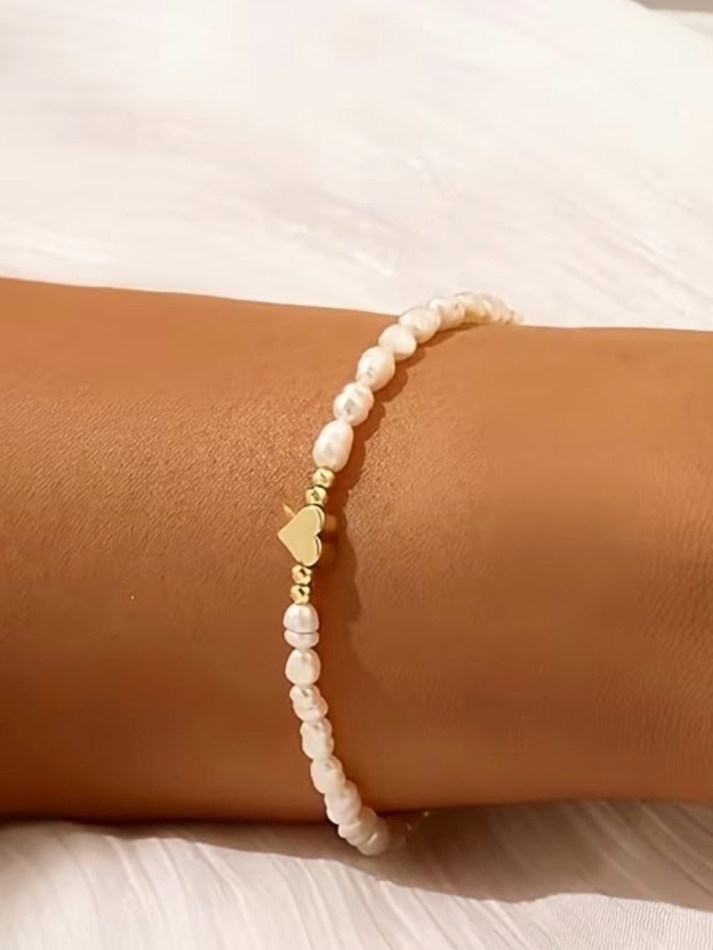 Pearl Heart Beaded Bracelet - Gold Accent